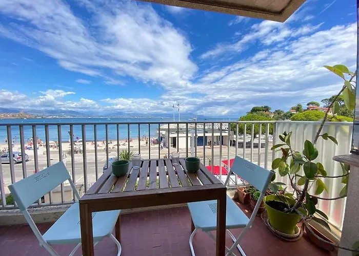 06At2 - Cosy Seaside T2 Ideally Located